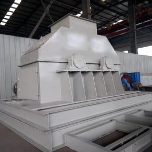 臥式粉碎機完工，準備發(fā)貨